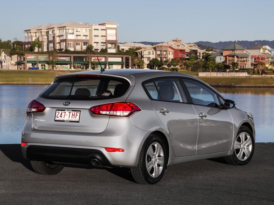  Kia Cerato Hatchback 2013 года  (AU) (фото 12 из 23)